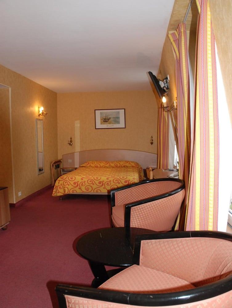 Hôtel Transcontinental Parigi Esterno foto