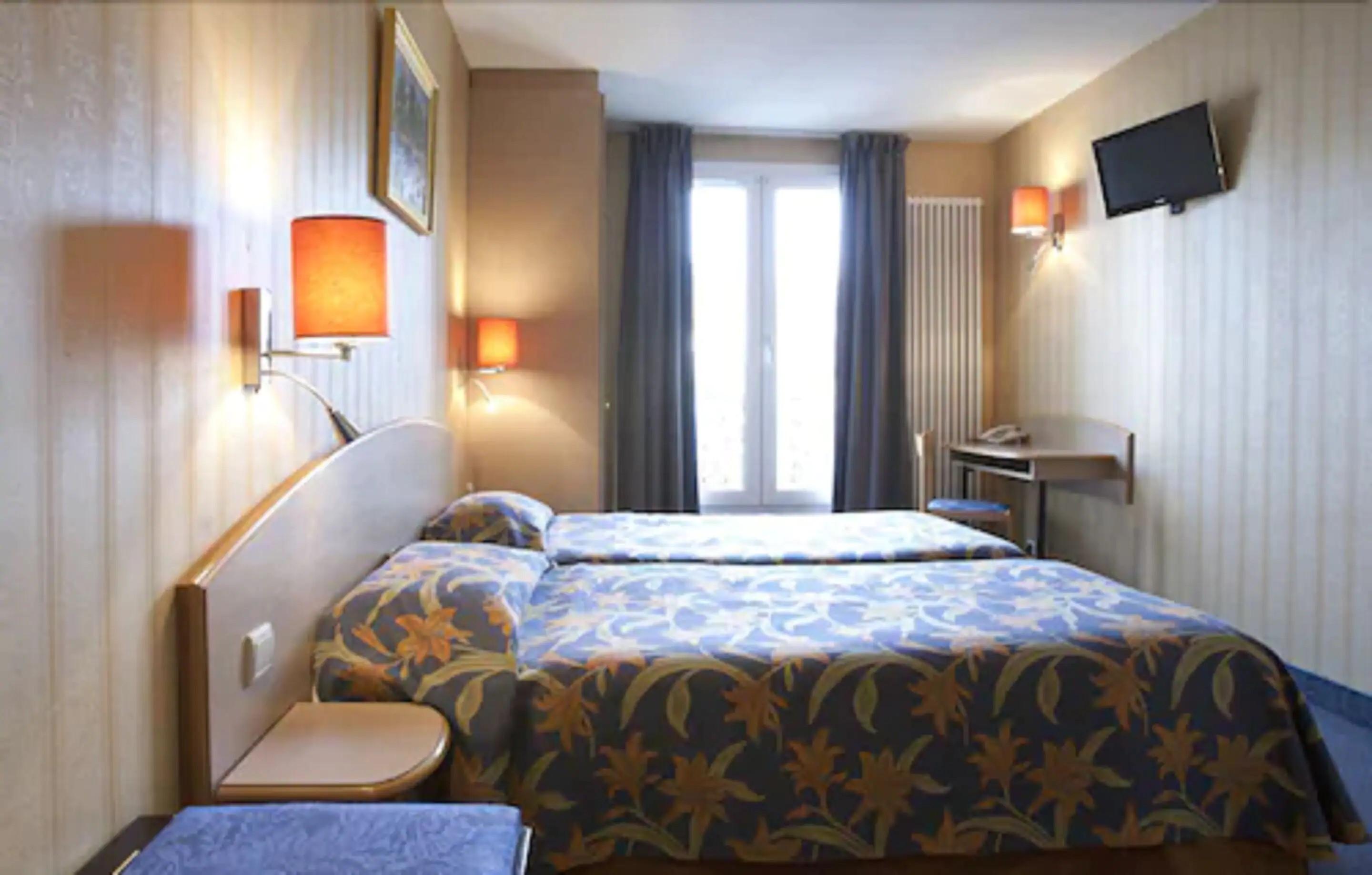 Hôtel Transcontinental Parigi Esterno foto